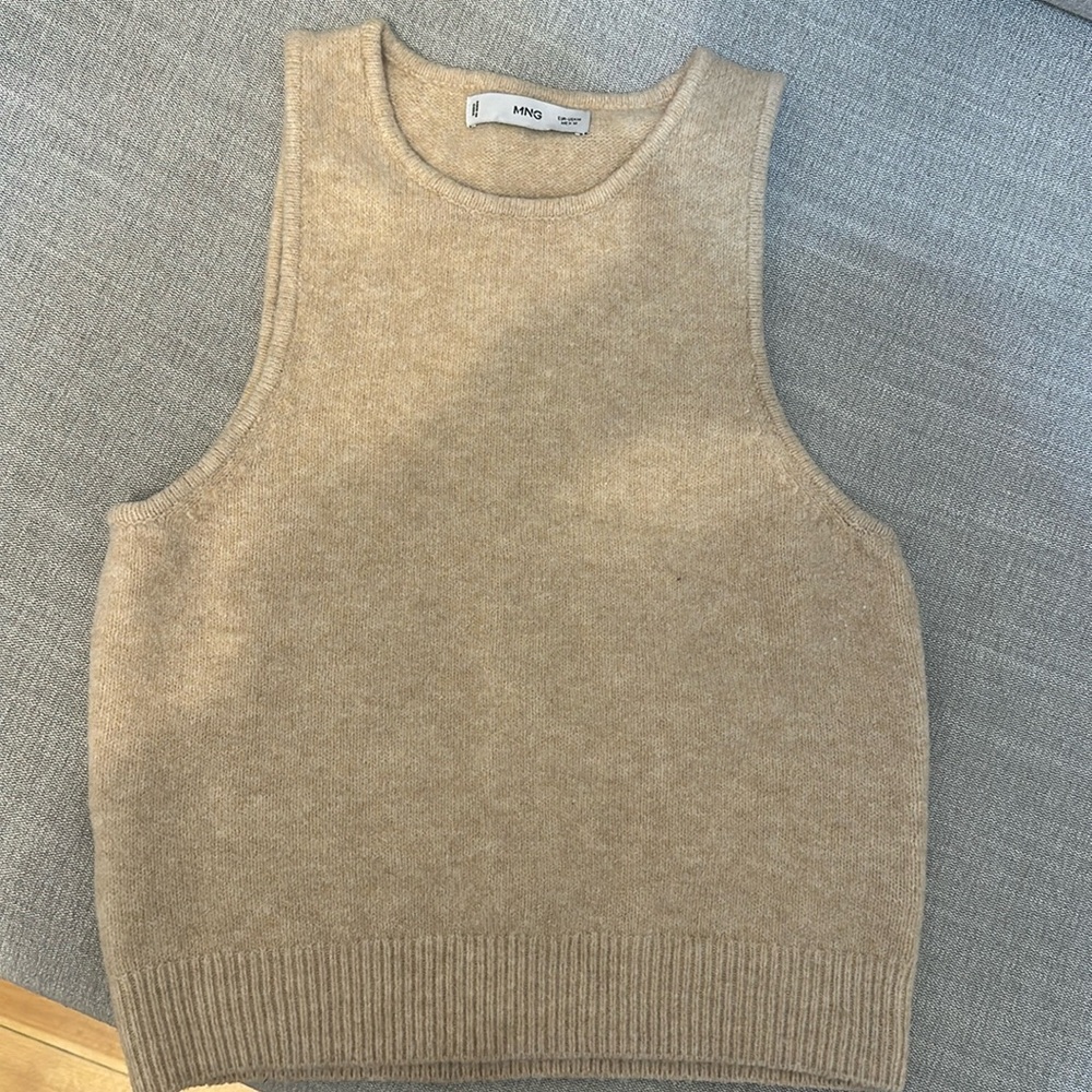 COPY - Mango sweater vest